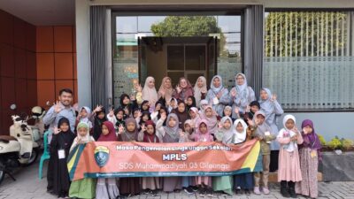 MPLS Seru! Siswa Baru Jelajahi AUM Cileungsi